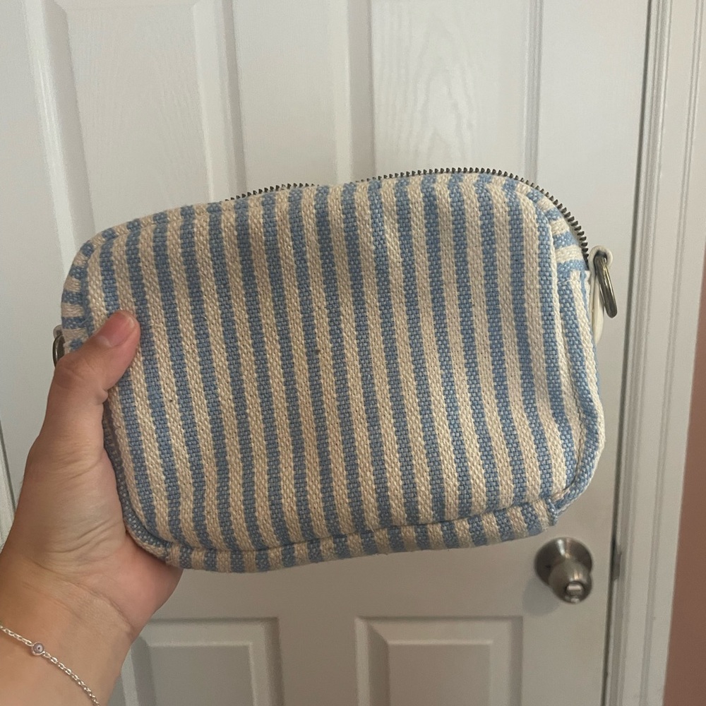 Universal thread bag